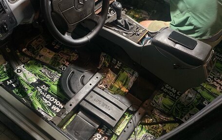 Mercedes-Benz E-Класс, 1996 год, 400 000 рублей, 15 фотография