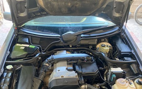 Mercedes-Benz E-Класс, 1996 год, 400 000 рублей, 16 фотография