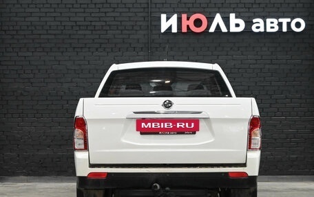 SsangYong Korando Sports, 2014 год, 1 100 000 рублей, 5 фотография