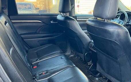 Toyota Highlander III, 2014 год, 2 450 000 рублей, 4 фотография