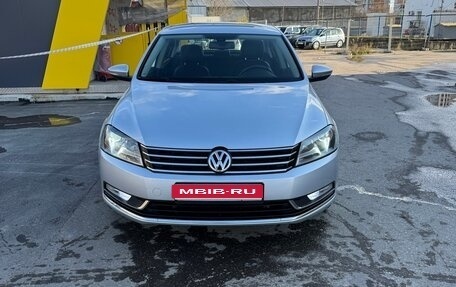 Volkswagen Passat B7, 2011 год, 1 350 000 рублей, 1 фотография