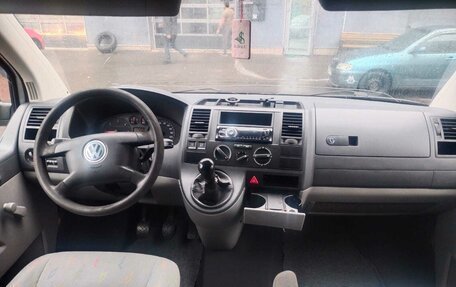 Volkswagen Transporter T5 рестайлинг, 2006 год, 750 000 рублей, 6 фотография