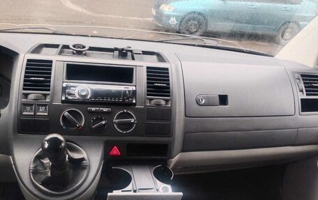 Volkswagen Transporter T5 рестайлинг, 2006 год, 750 000 рублей, 8 фотография