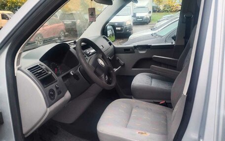 Volkswagen Transporter T5 рестайлинг, 2006 год, 750 000 рублей, 9 фотография