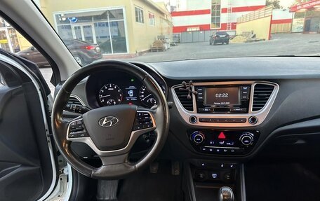 Hyundai Solaris II рестайлинг, 2019 год, 990 000 рублей, 13 фотография