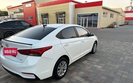 Hyundai Solaris II рестайлинг, 2019 год, 990 000 рублей, 5 фотография