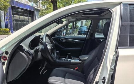 Infiniti Q50 I рестайлинг, 2021 год, 2 000 000 рублей, 7 фотография