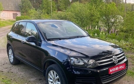 Volkswagen Touareg III, 2011 год, 2 200 000 рублей, 2 фотография