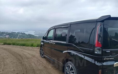 Honda Stepwgn IV, 2018 год, 2 100 000 рублей, 4 фотография