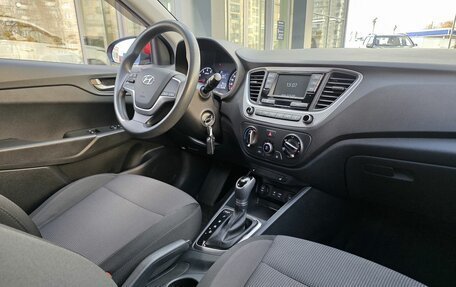 Hyundai Solaris II рестайлинг, 2017 год, 1 069 000 рублей, 10 фотография