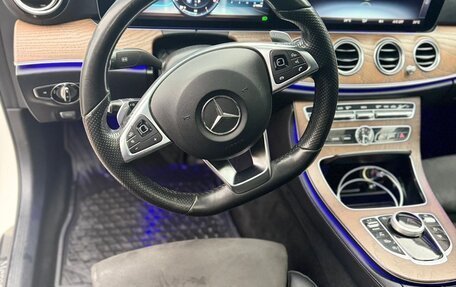 Mercedes-Benz E-Класс, 2017 год, 2 600 000 рублей, 8 фотография