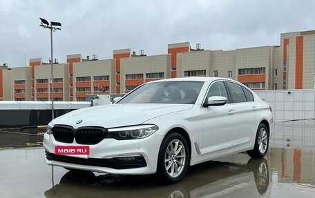 BMW 5 серия, 2018 год, 2 950 000 рублей, 2 фотография