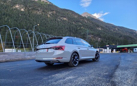 Skoda Superb III рестайлинг, 2021 год, 3 500 000 рублей, 2 фотография