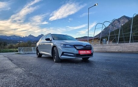 Skoda Superb III рестайлинг, 2021 год, 3 500 000 рублей, 3 фотография