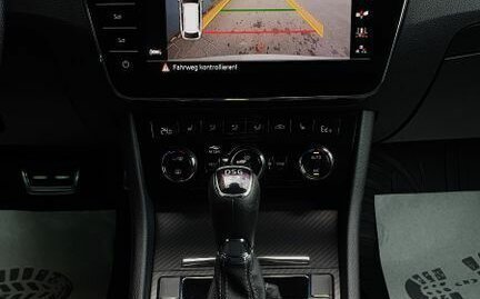 Skoda Superb III рестайлинг, 2021 год, 3 500 000 рублей, 14 фотография