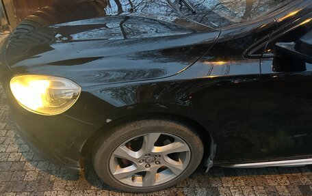 Volvo V40 II рестайлинг, 2014 год, 1 000 000 рублей, 11 фотография