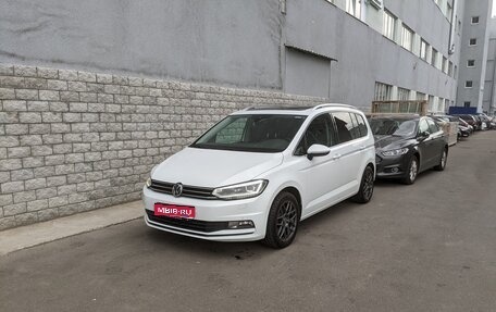 Volkswagen Touran III, 2015 год, 2 200 000 рублей, 1 фотография
