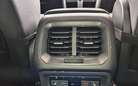 Volkswagen Tiguan II, 2021 год, 3 400 000 рублей, 19 фотография