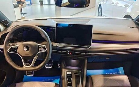 Volkswagen Golf VIII, 2022 год, 2 590 000 рублей, 3 фотография