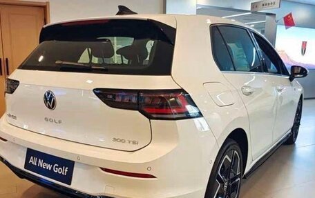 Volkswagen Golf VIII, 2022 год, 2 590 000 рублей, 2 фотография