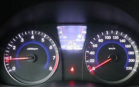 Hyundai Solaris II рестайлинг, 2011 год, 549 000 рублей, 17 фотография