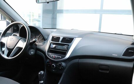Hyundai Solaris II рестайлинг, 2011 год, 549 000 рублей, 14 фотография
