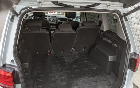 Volkswagen Touran III, 2015 год, 2 200 000 рублей, 7 фотография