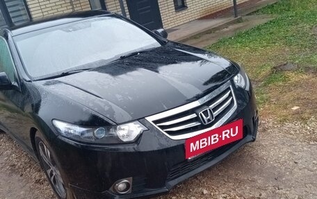 Honda Accord VIII рестайлинг, 2011 год, 750 000 рублей, 1 фотография