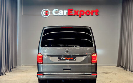 Volkswagen Multivan T6 рестайлинг, 2018 год, 4 350 000 рублей, 3 фотография