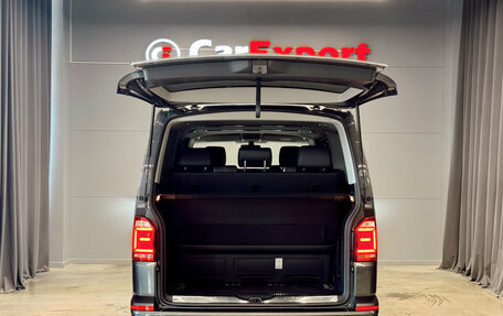 Volkswagen Multivan T6 рестайлинг, 2018 год, 4 350 000 рублей, 4 фотография