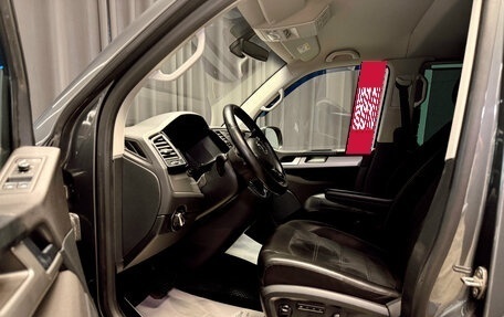 Volkswagen Multivan T6 рестайлинг, 2018 год, 4 350 000 рублей, 14 фотография