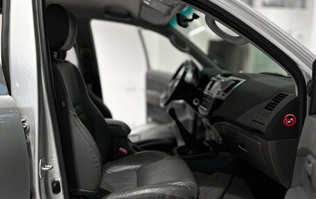 Toyota Hilux VII, 2013 год, 2 317 000 рублей, 9 фотография