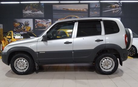 Chevrolet Niva I рестайлинг, 2017 год, 498 000 рублей, 2 фотография