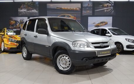 Chevrolet Niva I рестайлинг, 2017 год, 498 000 рублей, 6 фотография