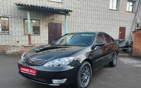 Toyota Camry V40, 2003 год, 575 000 рублей, 1 фотография