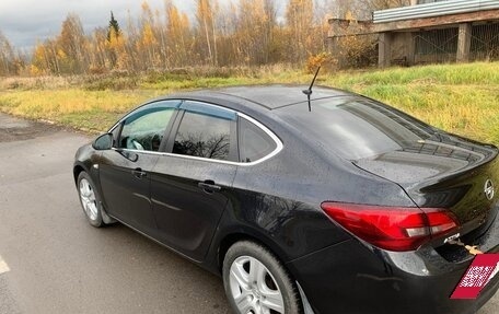 Opel Astra J, 2014 год, 980 000 рублей, 5 фотография