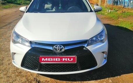 Toyota Camry, 2015 год, 1 750 000 рублей, 2 фотография