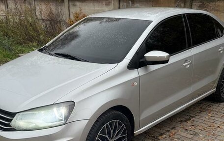 Volkswagen Polo VI (EU Market), 2015 год, 820 000 рублей, 1 фотография