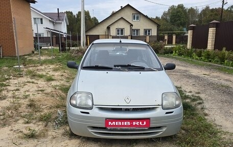 Renault Clio III, 2001 год, 120 000 рублей, 1 фотография