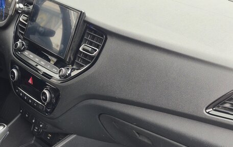 Hyundai Solaris II рестайлинг, 2021 год, 1 800 000 рублей, 10 фотография