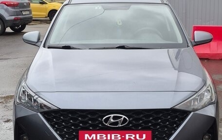 Hyundai Solaris II рестайлинг, 2021 год, 1 800 000 рублей, 3 фотография