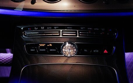 Mercedes-Benz E-Класс, 2017 год, 1 900 000 рублей, 9 фотография