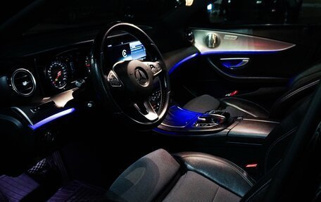 Mercedes-Benz E-Класс, 2017 год, 1 900 000 рублей, 11 фотография