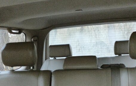 Toyota Land Cruiser 100 рестайлинг 2, 2001 год, 2 600 000 рублей, 6 фотография