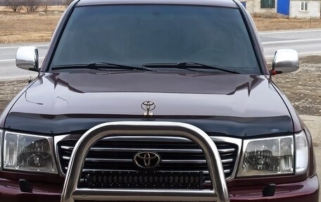 Toyota Land Cruiser 100 рестайлинг 2, 2001 год, 2 600 000 рублей, 9 фотография