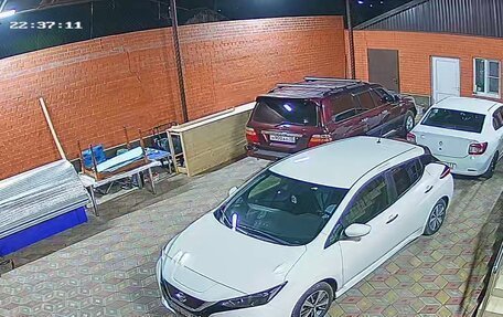 Nissan Leaf II, 2018 год, 2 300 000 рублей, 4 фотография