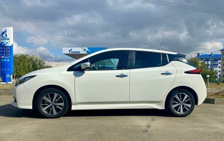 Nissan Leaf II, 2018 год, 2 300 000 рублей, 11 фотография