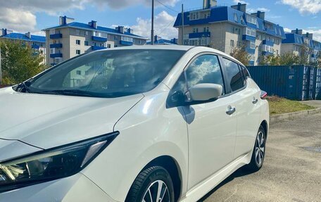 Nissan Leaf II, 2018 год, 2 300 000 рублей, 13 фотография