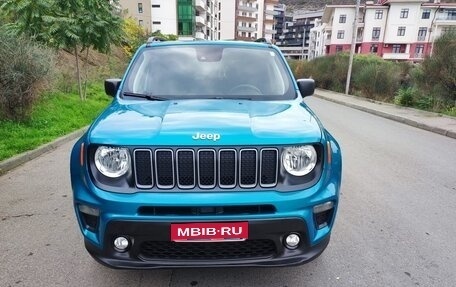 Jeep Renegade I рестайлинг, 2022 год, 1 900 000 рублей, 1 фотография