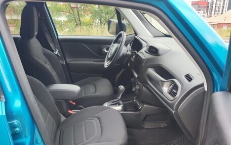 Jeep Renegade I рестайлинг, 2022 год, 1 900 000 рублей, 10 фотография